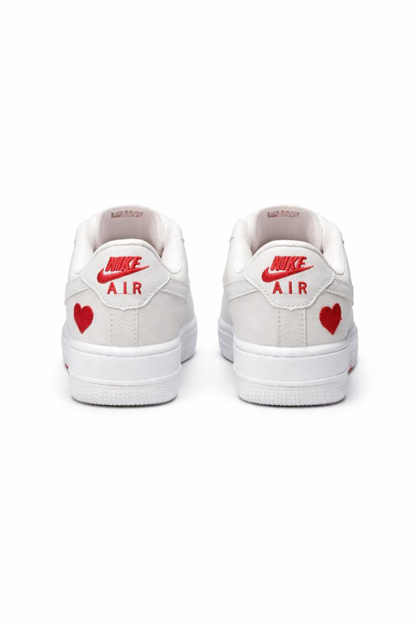 Nike Air Force de Coração Vermelho