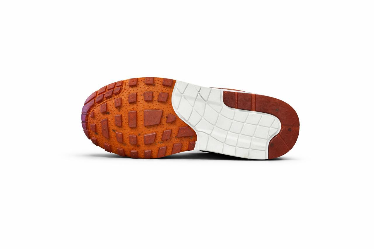 Nike Just Caramelo