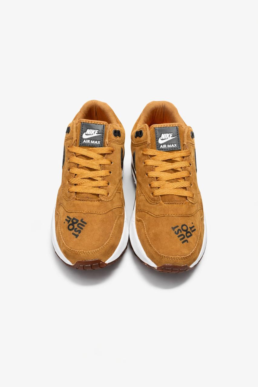 Nike Just Caramelo