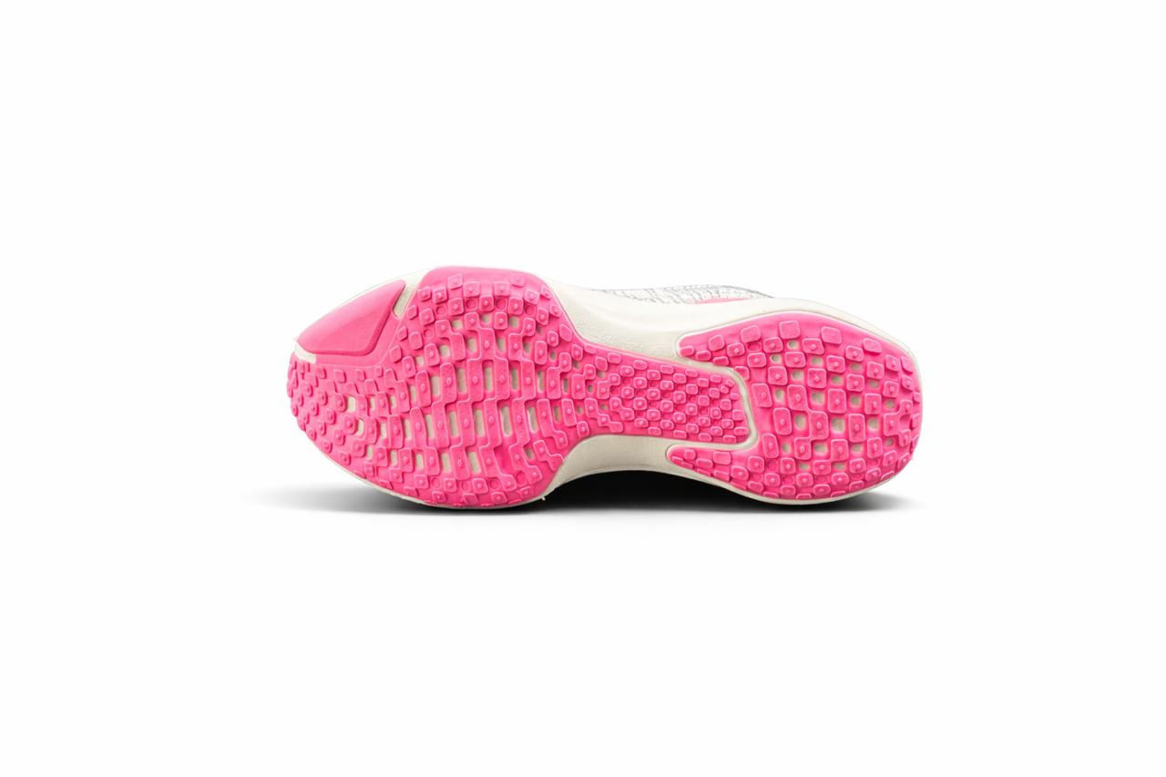 Nike Zoomx Invencible Branco Rosa