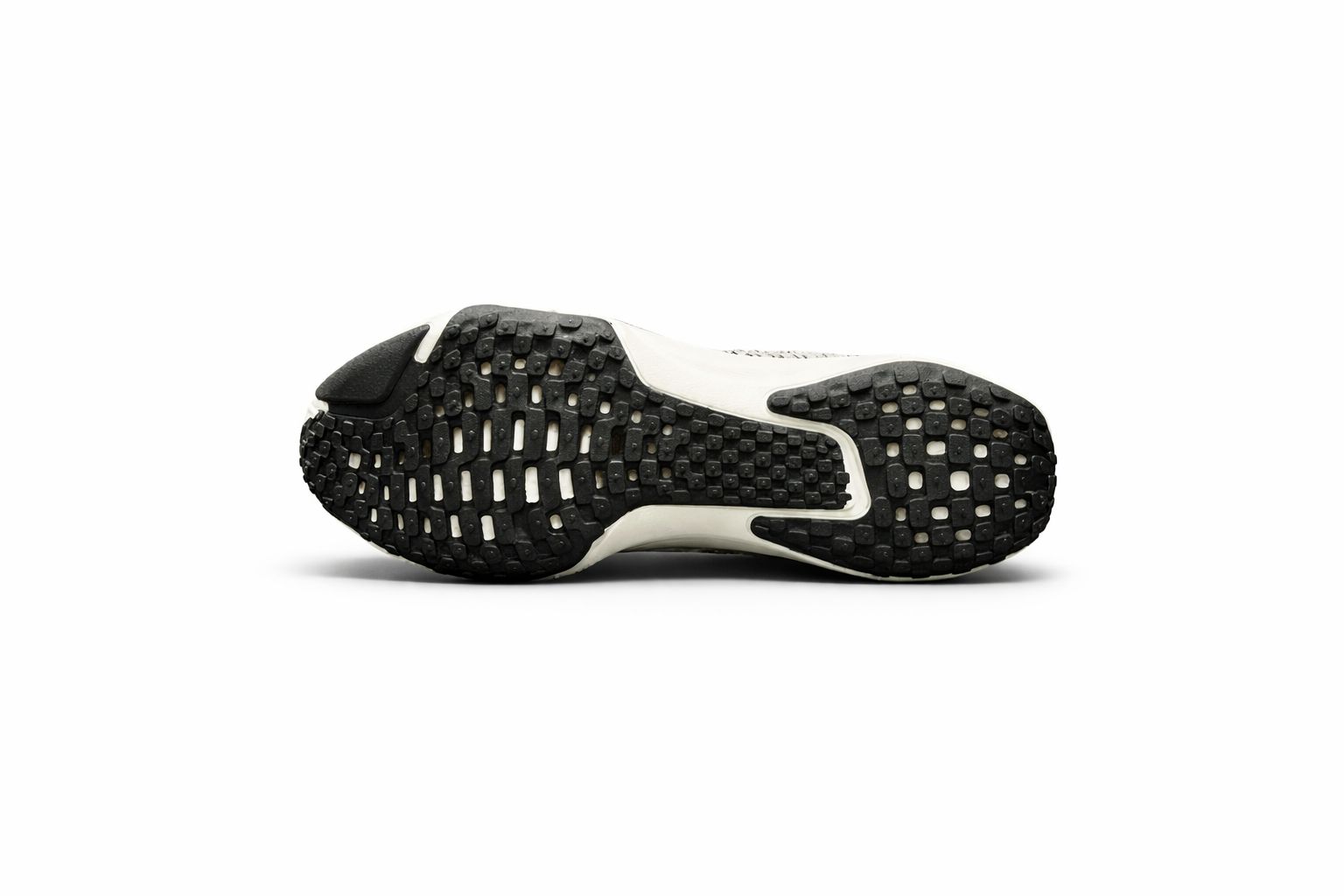Nike Zoomx Invencible Off White