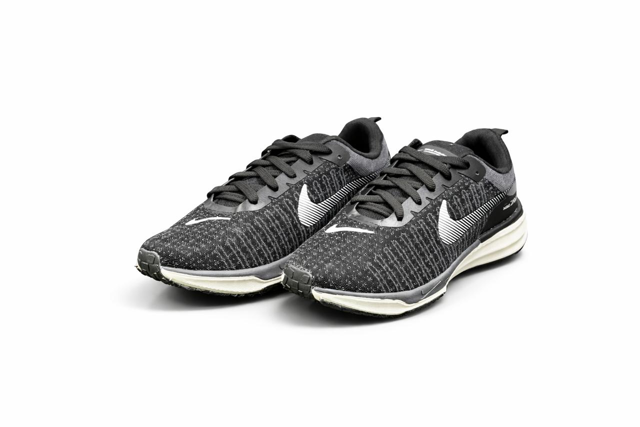 Nike Zoomx Invencible Preto Branco