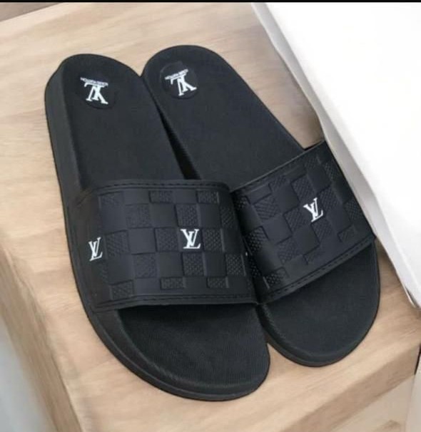 Slide LV Preto Preto
