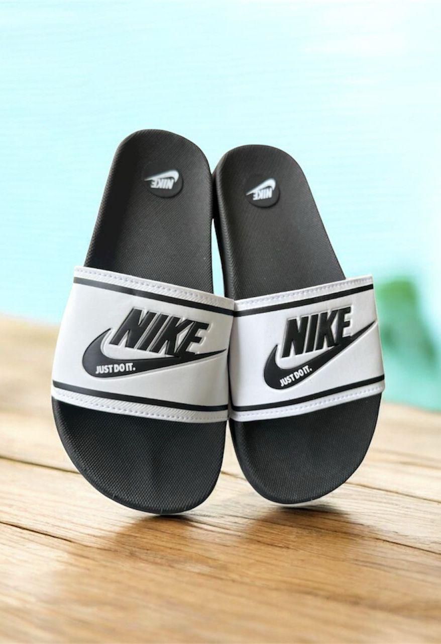 Slide Nike Preto Branco