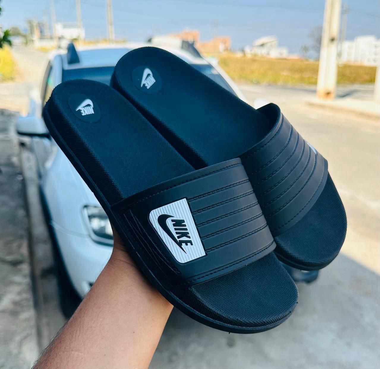 Slide Nike Preto Branco