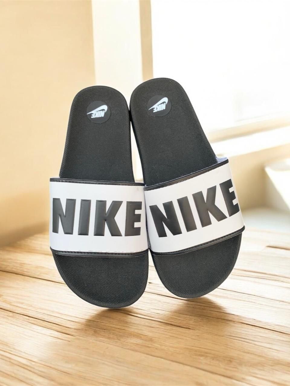 Slide Nike Preto C/Correia Branca