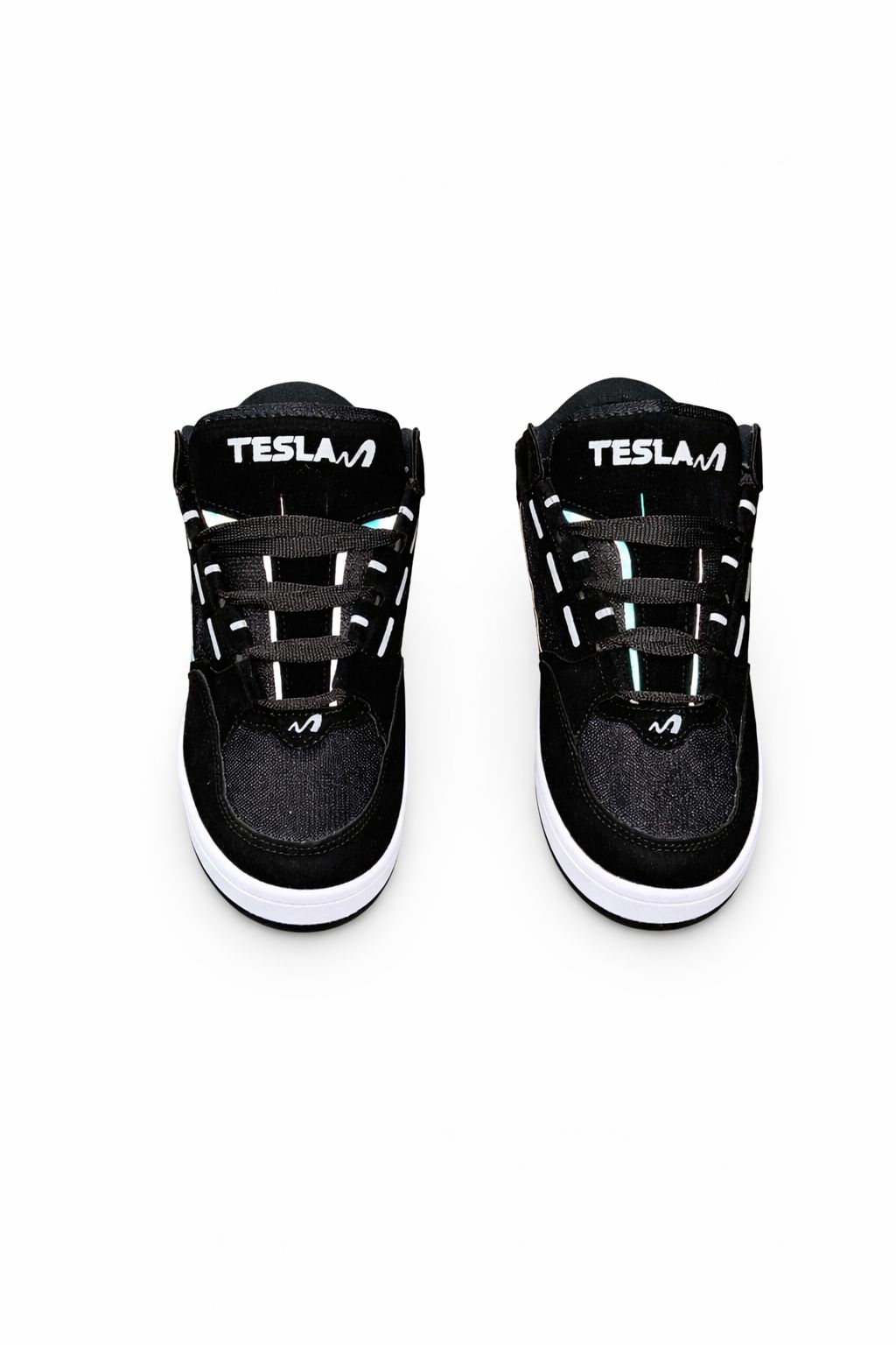 Tesla Preto Branco